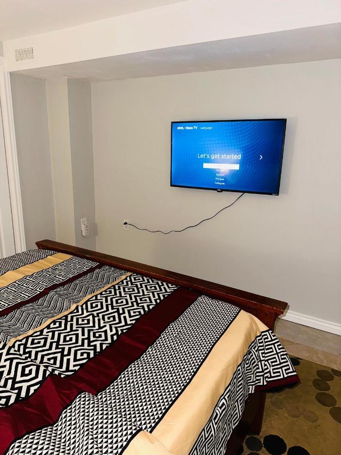 Deluxe Double Room- Hazel Stays มิสซิสซอกา ภายนอก รูปภาพ